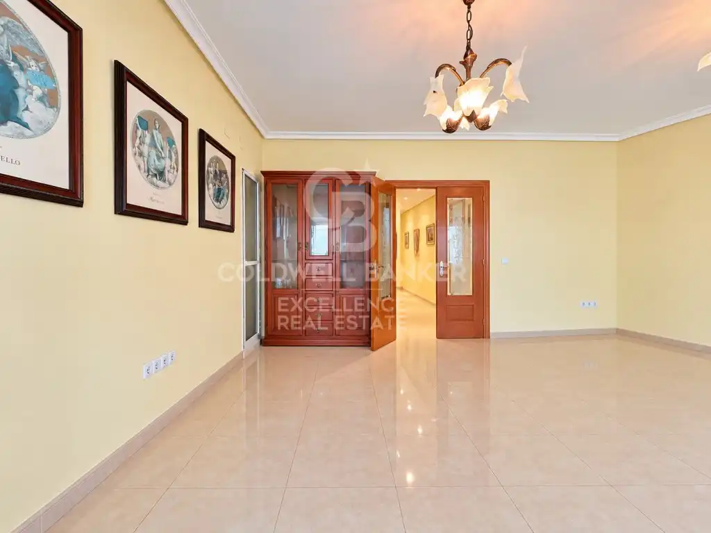 Piso en venta en Valencia con Aire acondicionado, Terraza y Amueblado