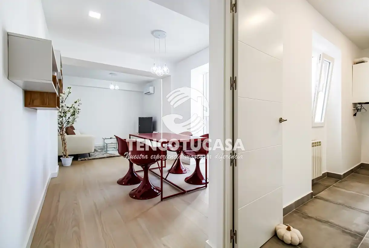 Bedroom of Flat for sale in Madrid  with Air Conditioner, Heating and Furnished