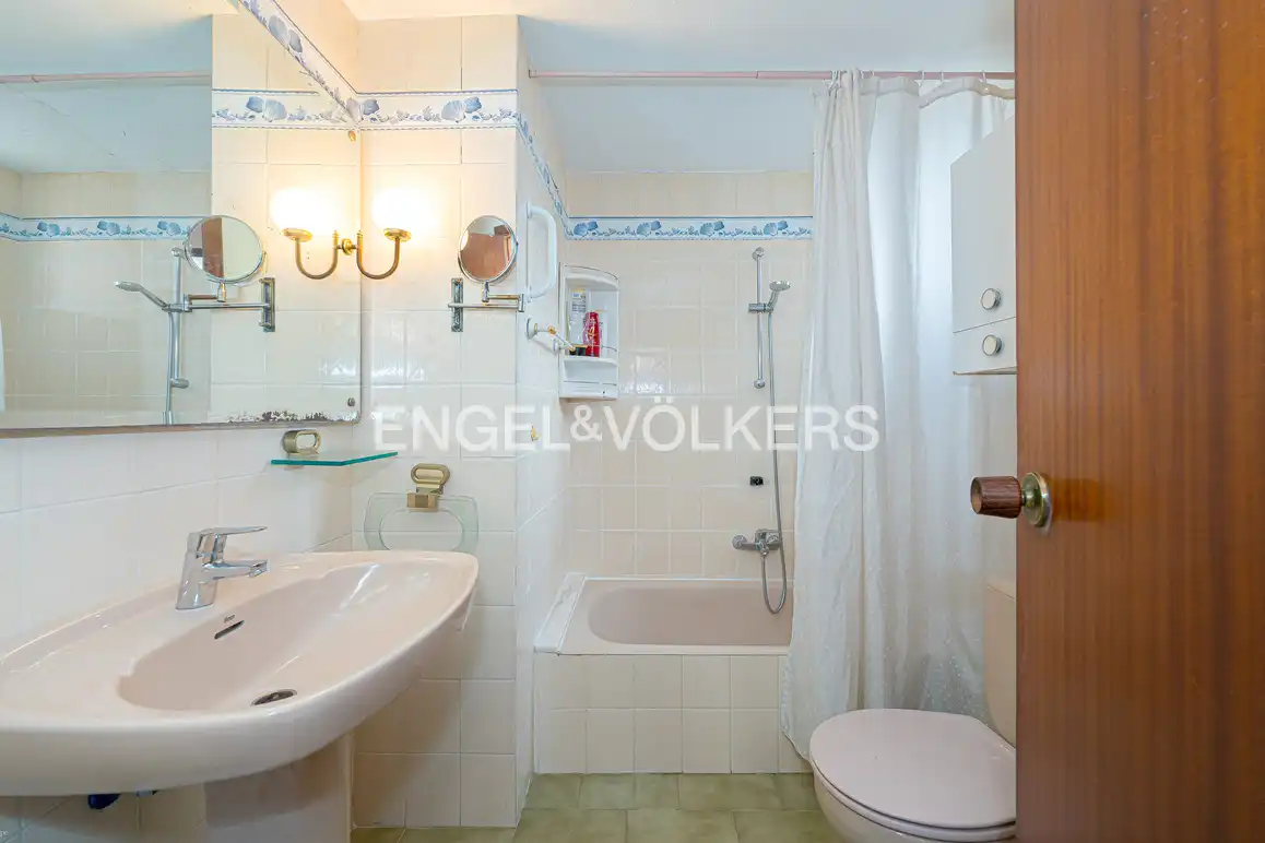 Bathroom of Apartments for sale in Benidorm
