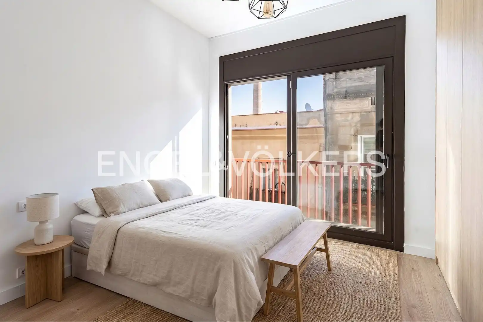 Habitación de Piso en venta en Barcelona con Aire acondicionado, Calefacción y Balcón