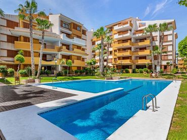Apartment with pool for sale in Playa del Acequión, Náufragos y Rocío del Mar