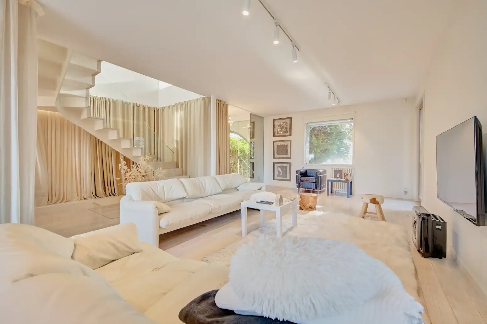 Sala de estar de Casa adosada en venta en  Pamplona / Iruña con Calefacción, Jardín privado y Parquet