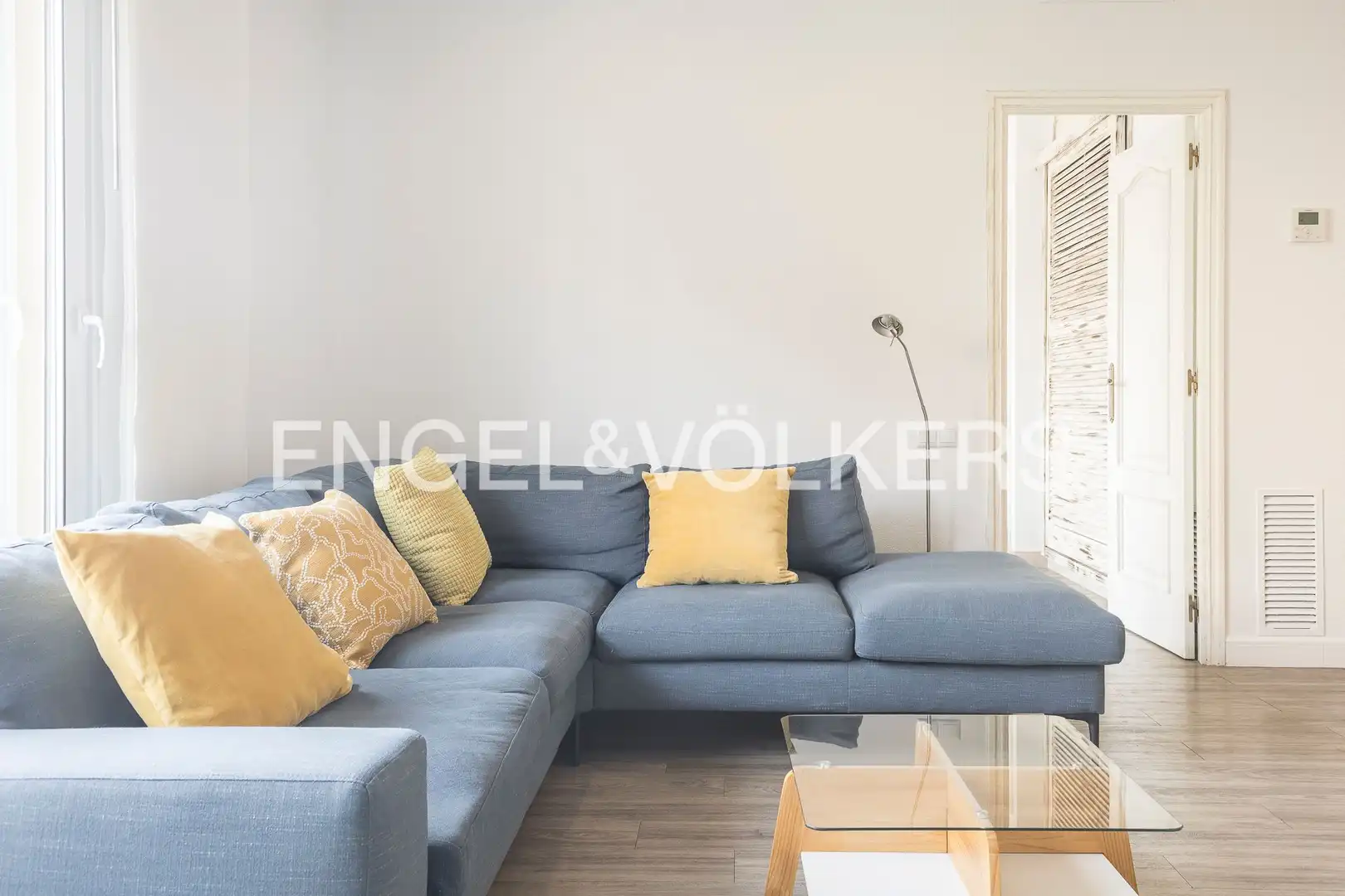 Wohnzimmer von Dachboden zur Miete in Barcelona mit Klimaanlage, Heizung und Parkett