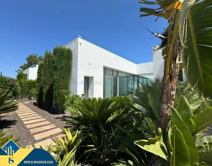 Villa mit Pool zum Verkauf in Orihuela Costa