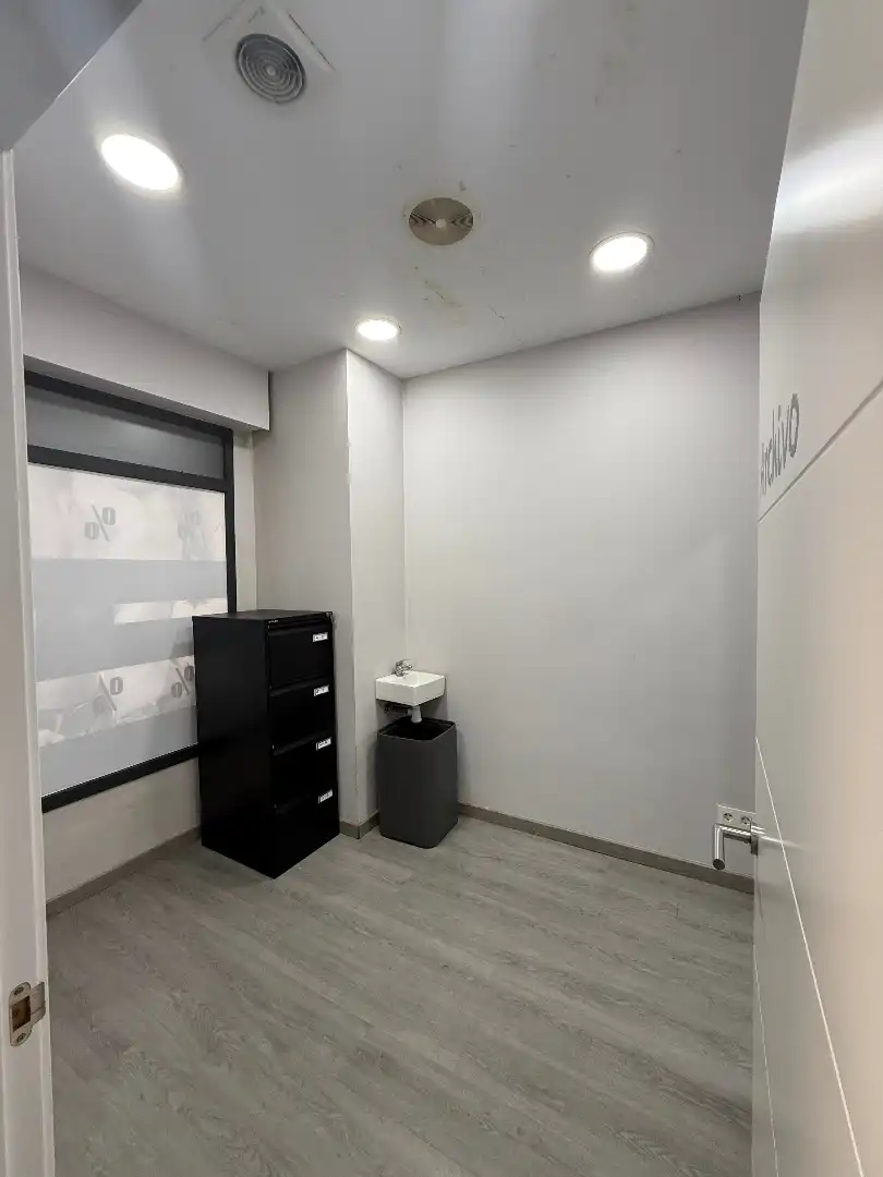 Business premises to rent in Oeste, imagen 7