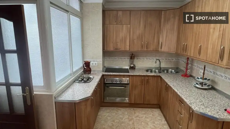 Kitchen of Flat for rent in Málaga  with Air Conditioner, Heating and Furnished