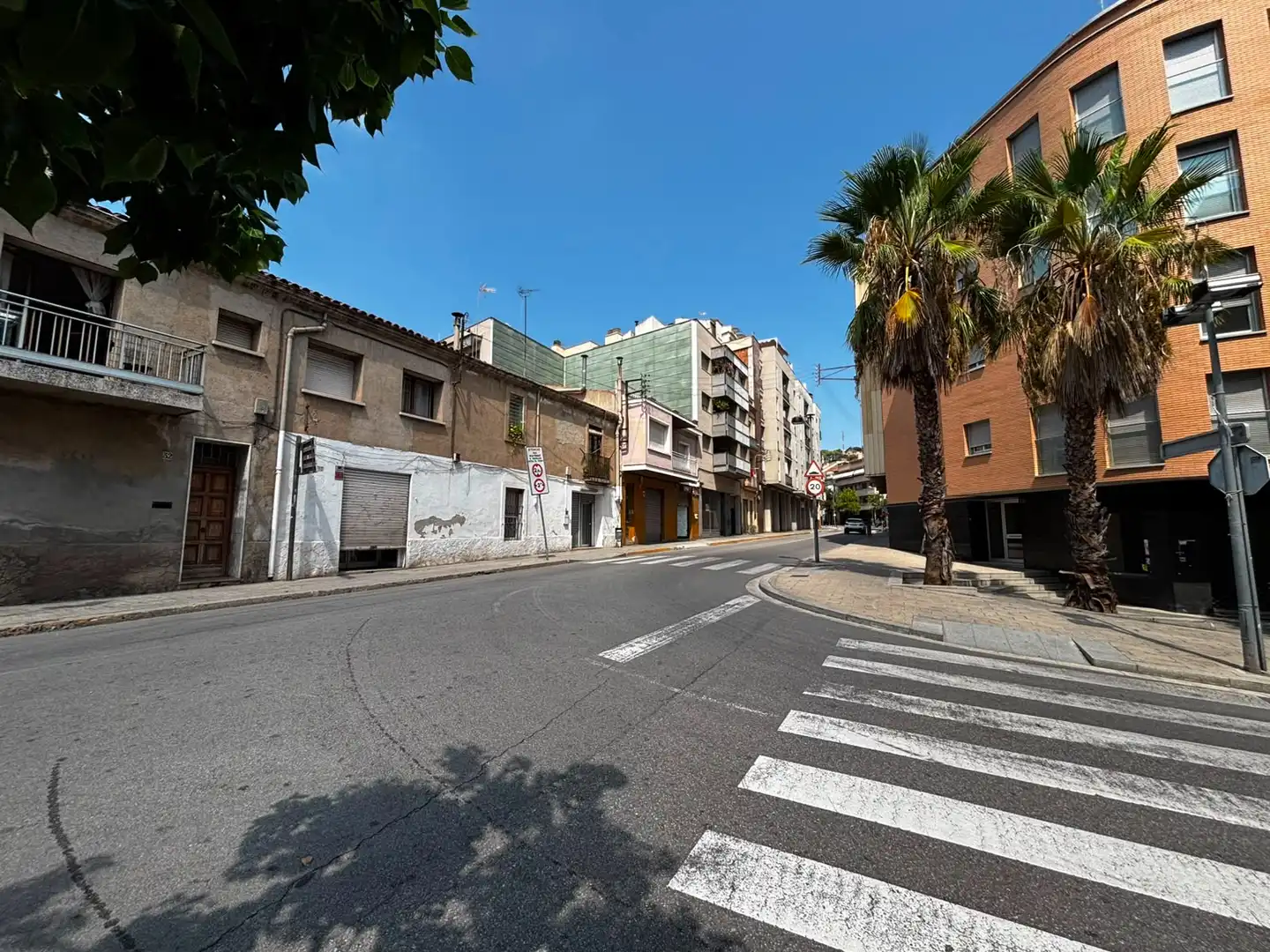 Vista exterior de Pis en venda en Montcada i Reixac amb Aire condicionat, Calefacció i Parquet