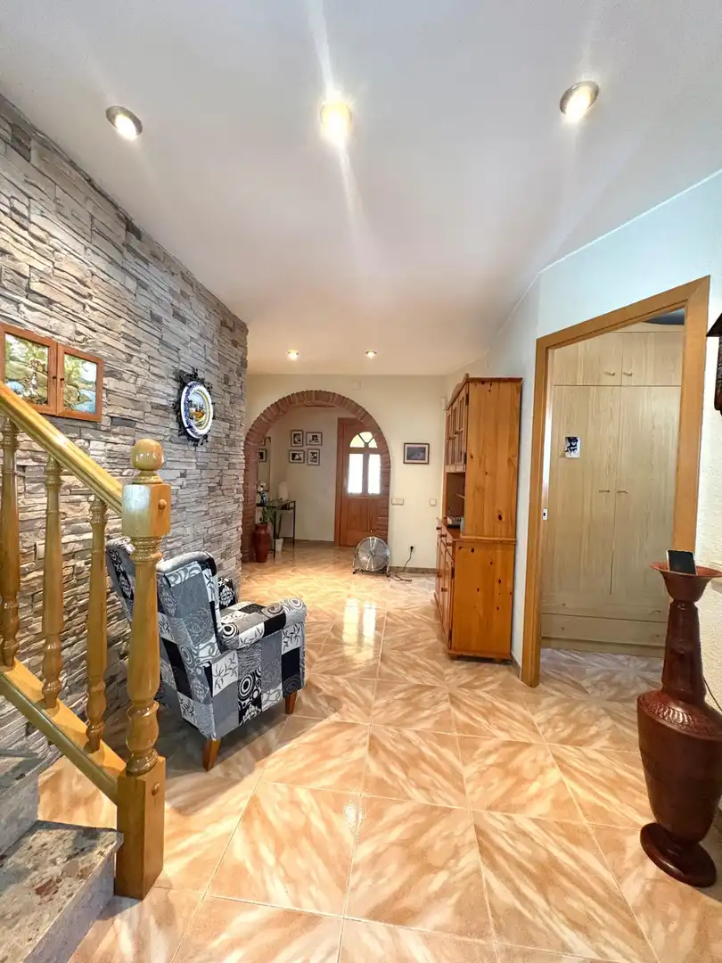 Villa con piscina in vendita a Carrer MITJANS DELS, imagen 10
