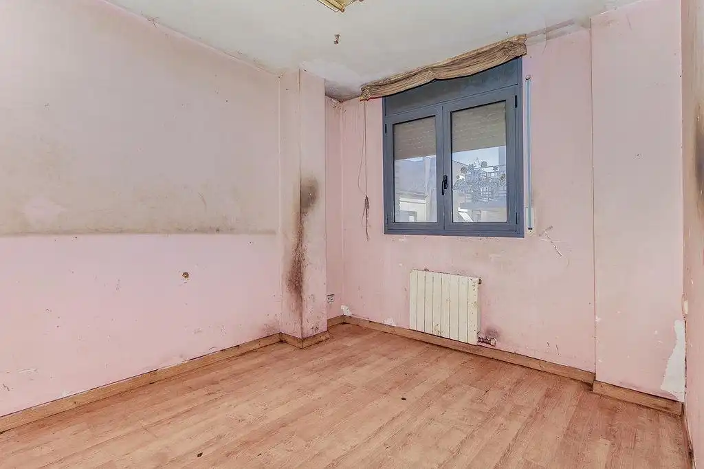 Bedroom of Flat for sale in Magraners