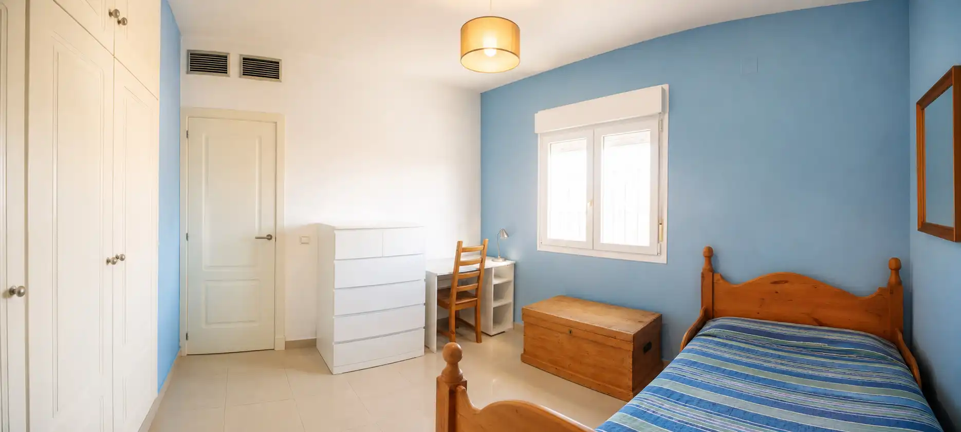 Bedroom of Houses for sale in Espartinas  with Air Conditioner, Private garden and Oven