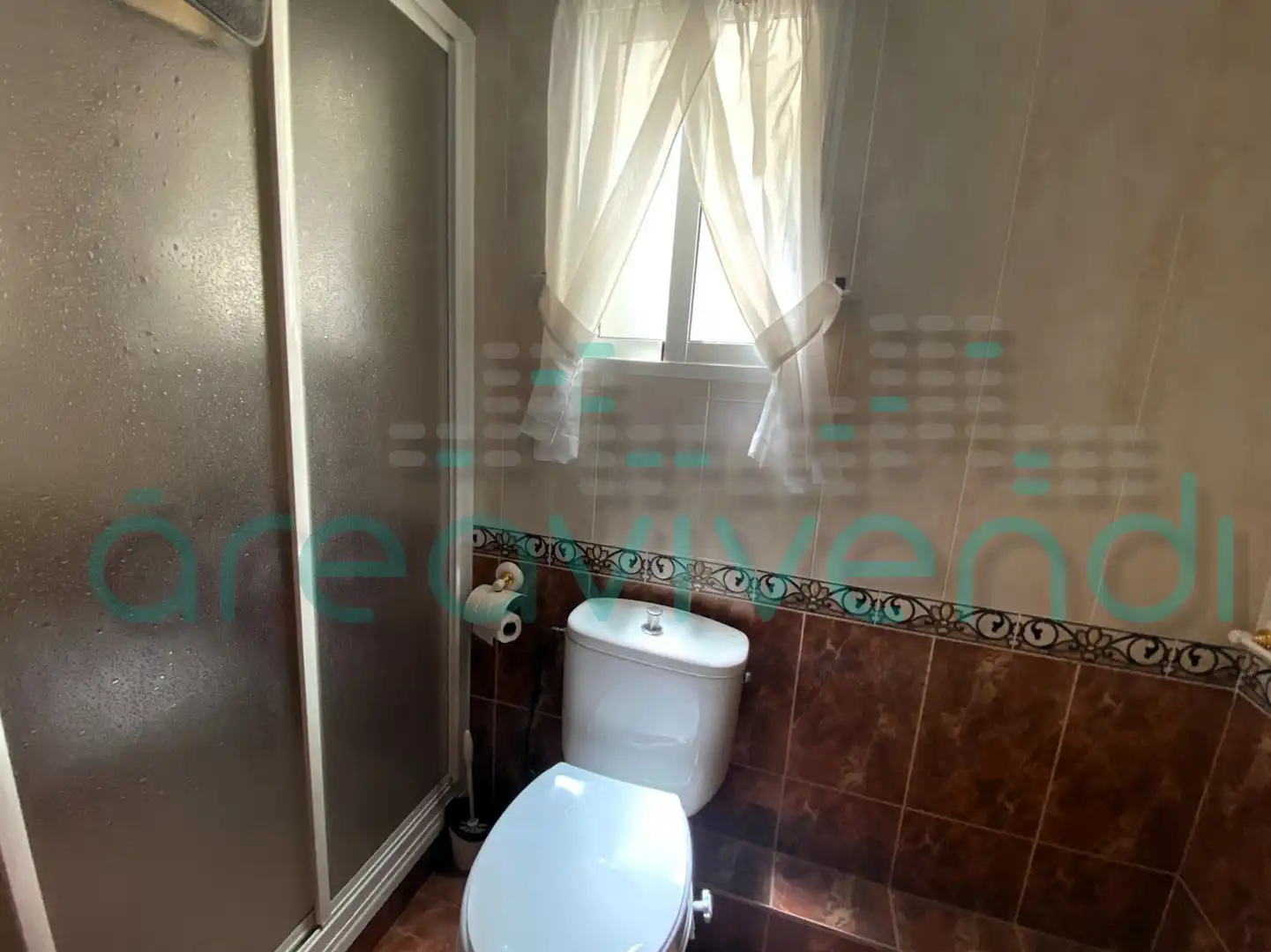 Baño de Piso en venta en Castellón de la Plana / Castelló de la Plana con Aire acondicionado y Amueblado