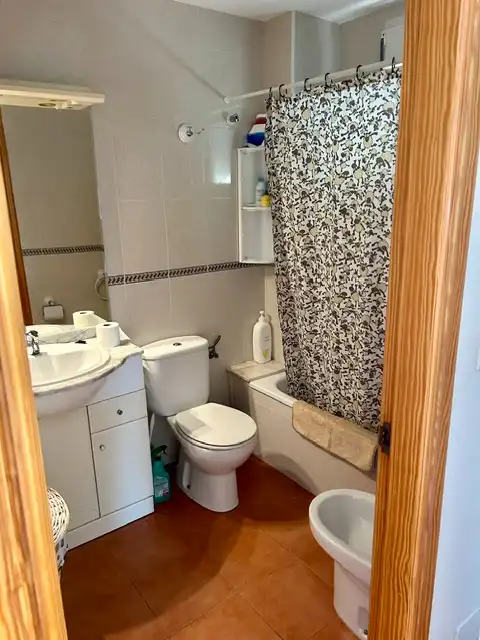 Bany de Apartament de lloguer en Vinaròs amb Aire condicionat, Calefacció i Terrassa