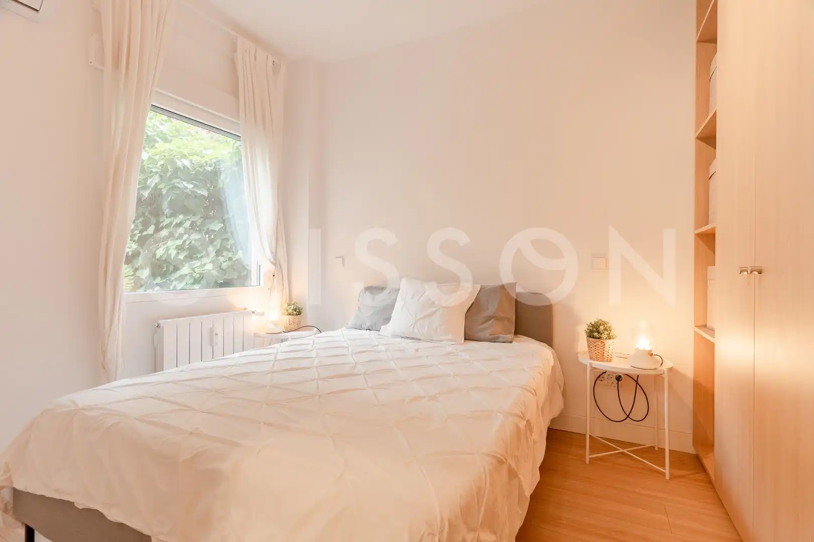 Bedroom of Flat for sale in Madrid  with Air Conditioner, Heating and Furnished