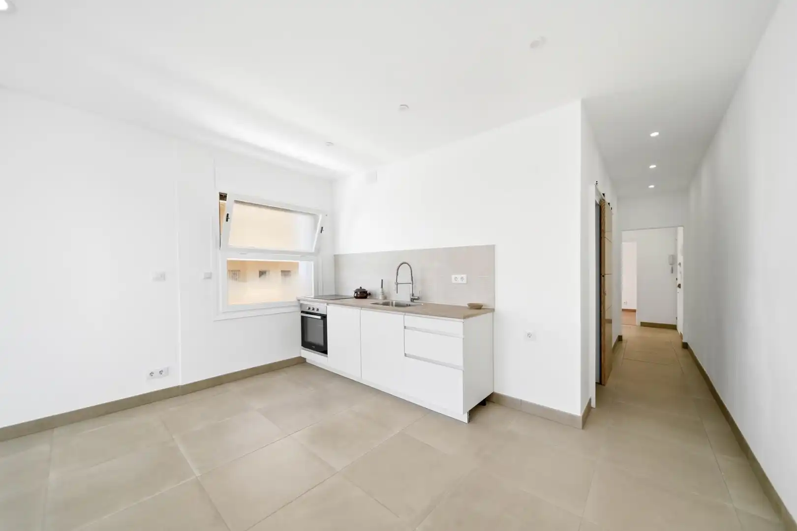 Cuina de Apartament en venda en Roses amb Aire condicionat i Balcó