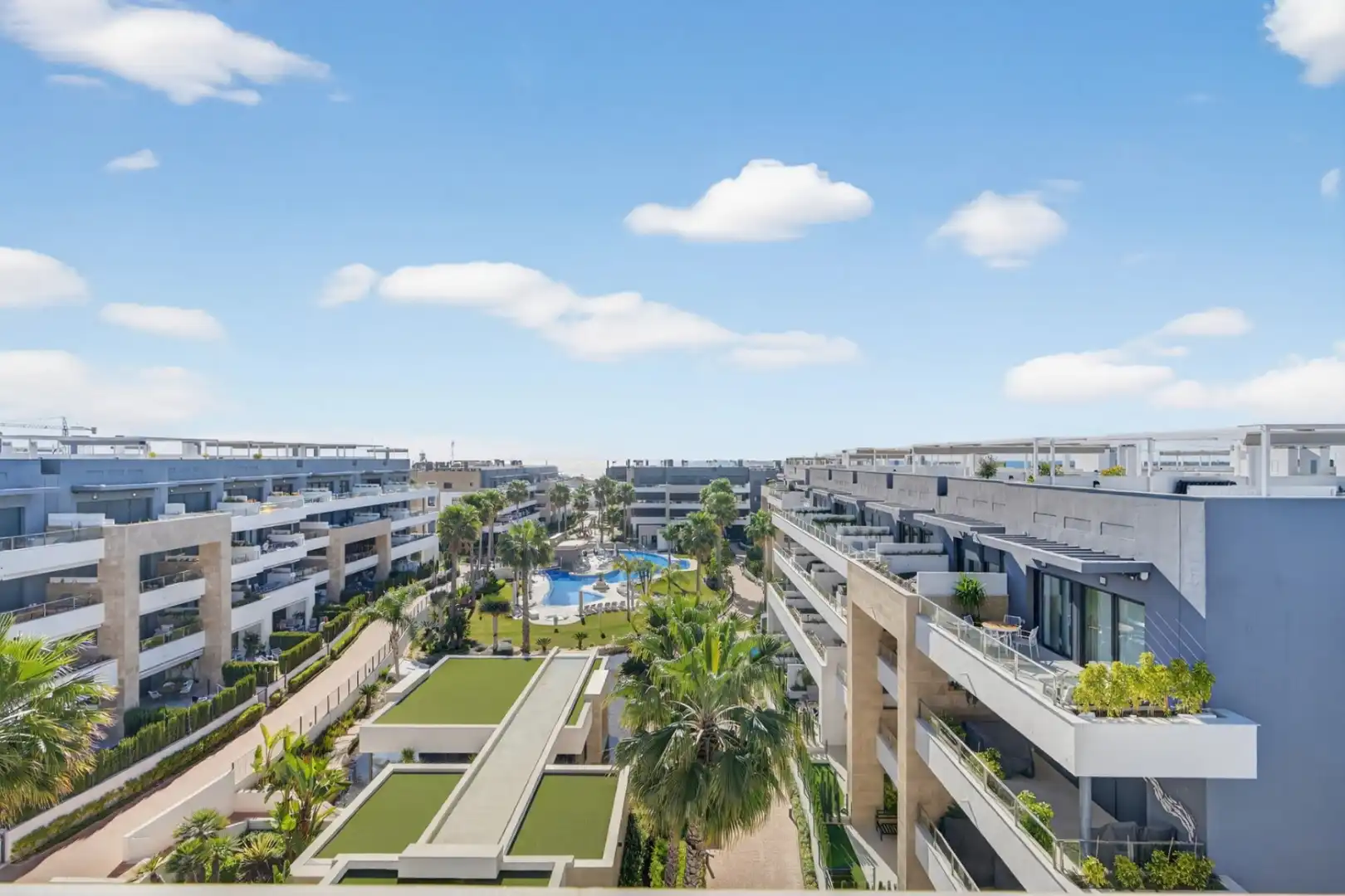 Außenansicht von Dachboden zum Verkauf in Orihuela mit Klimaanlage, Heizung und Terrasse