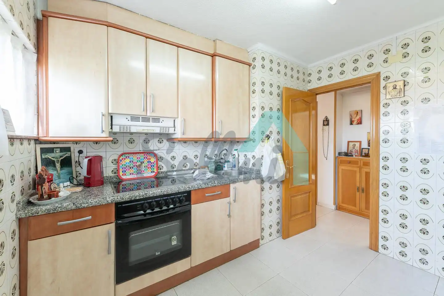 Cocina de Planta baja en venta en Avilés con Calefacción, Parquet y Trastero