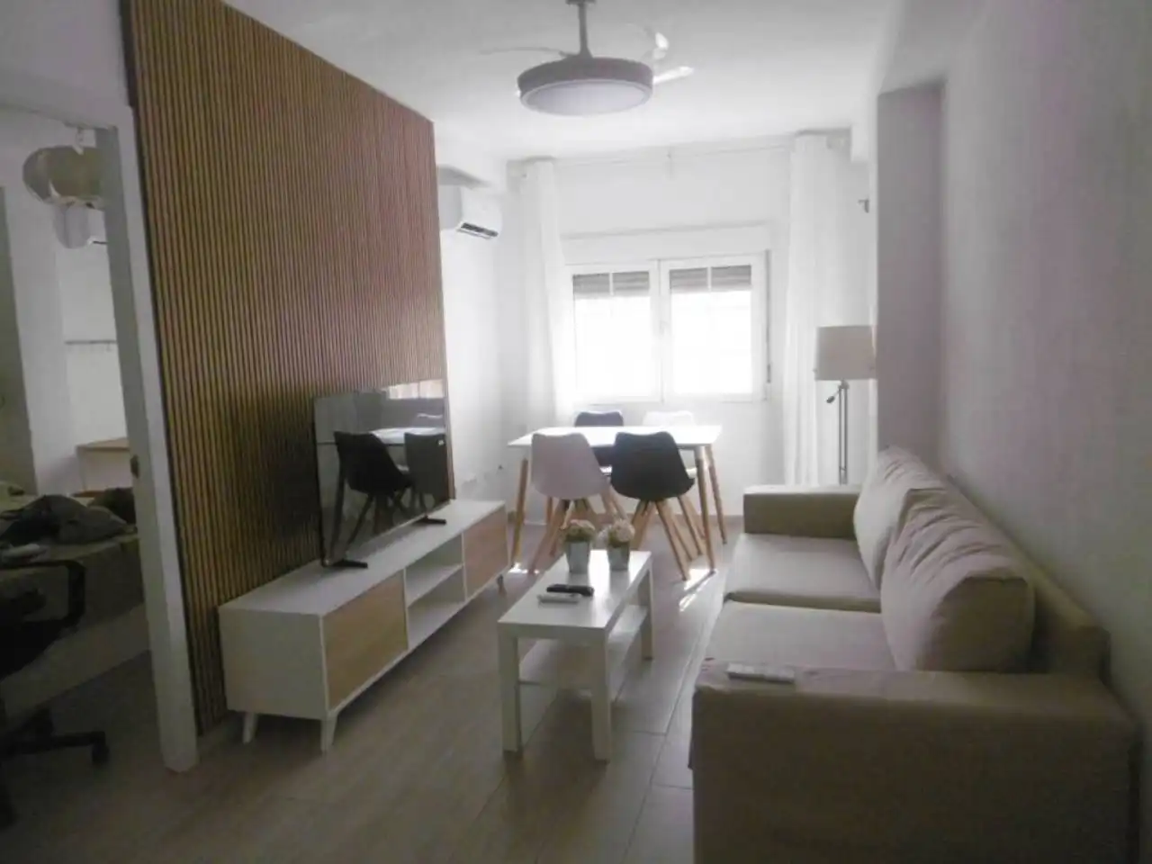 Living room of Flat for rent in Almería  with Air Conditioner, Terrace and Furnished