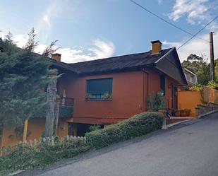 Vista exterior de Casa o xalet en venda en O Porriño   amb Calefacció, Jardí privat i Terrassa