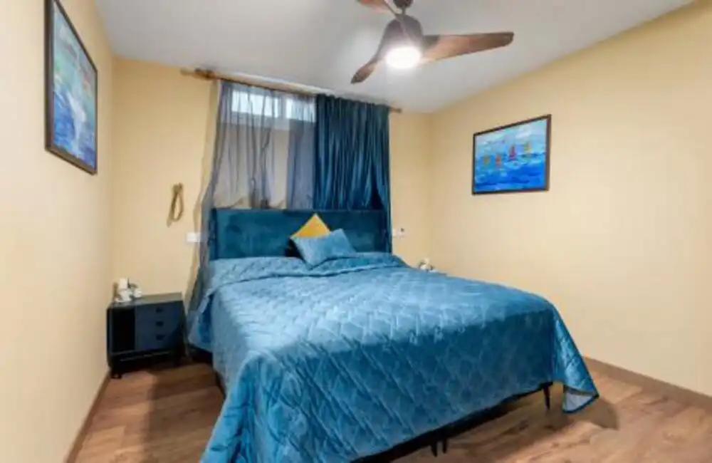 Schlafzimmer von Erdgeschoss zum Verkauf in Benahavís mit Klimaanlage, Terrasse und Abstellraum