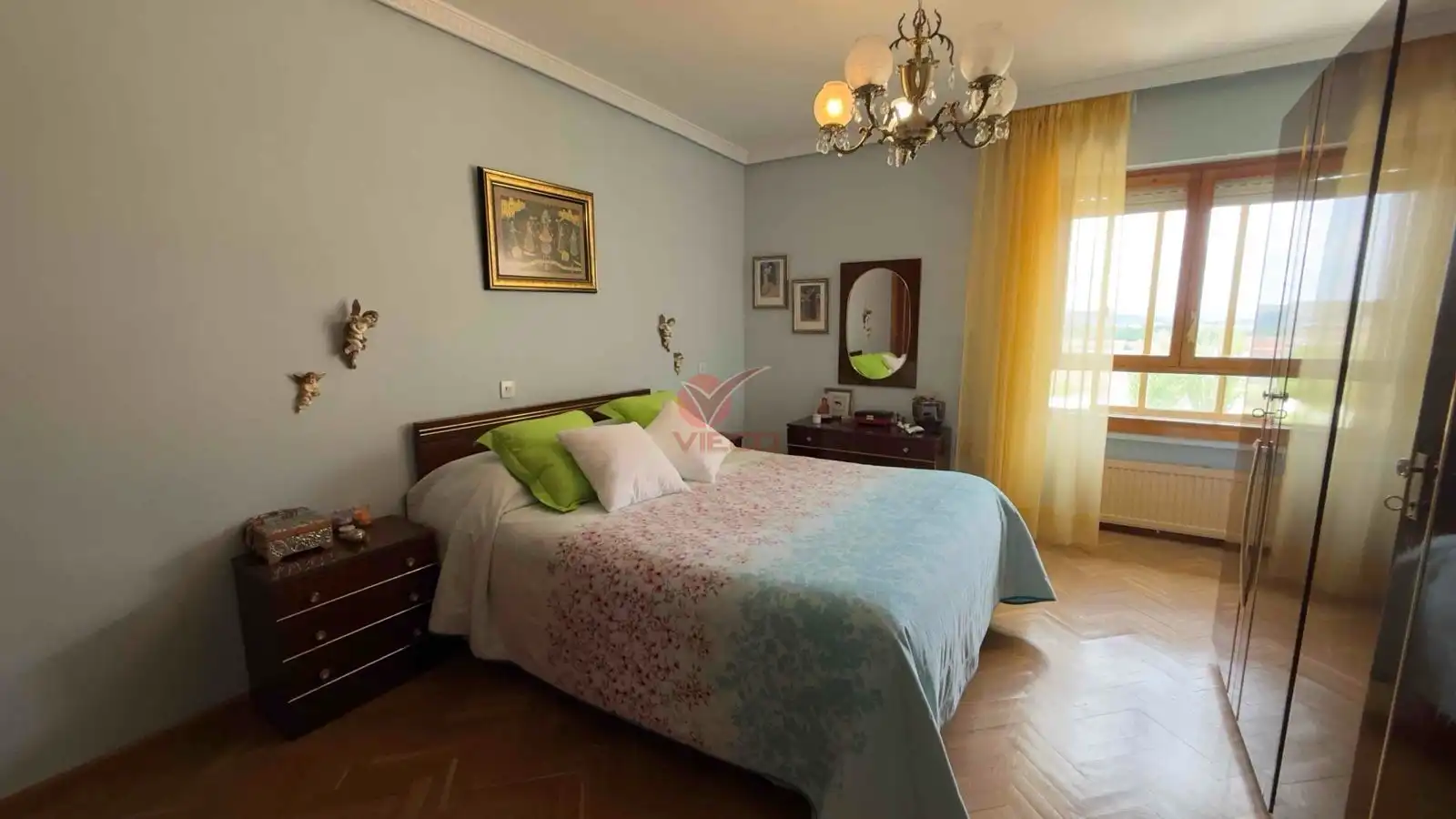 Habitación de Piso en venta en Cuenca con Calefacción, Terraza y Trastero