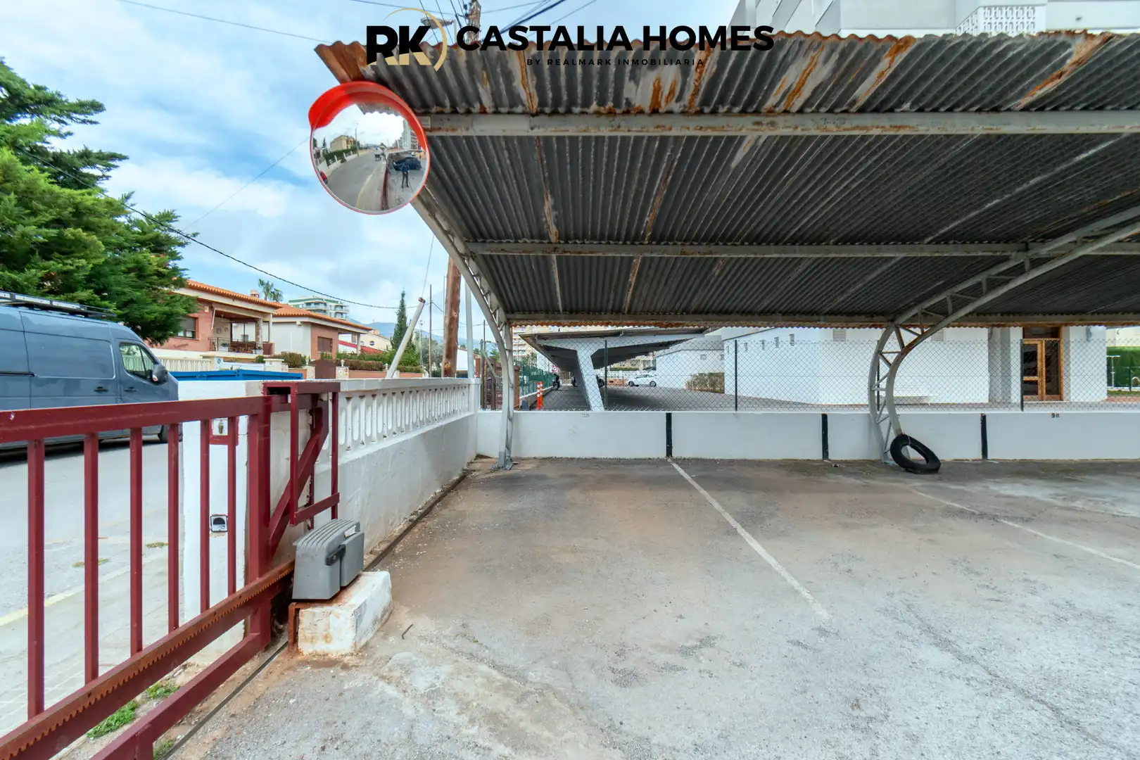 Vista exterior de Apartamento en venta en Benicasim / Benicàssim con Terraza y Piscina comunitaria