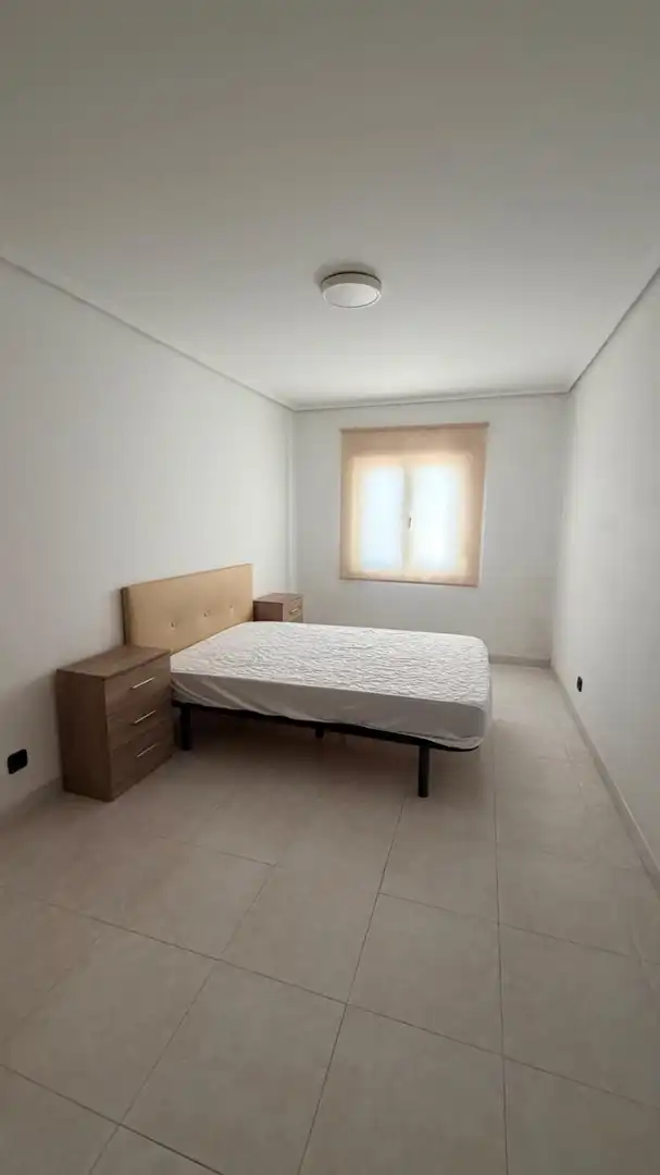 Schlafzimmer von Wohnung zur Miete in Ferrol mit Möbliert und Internet