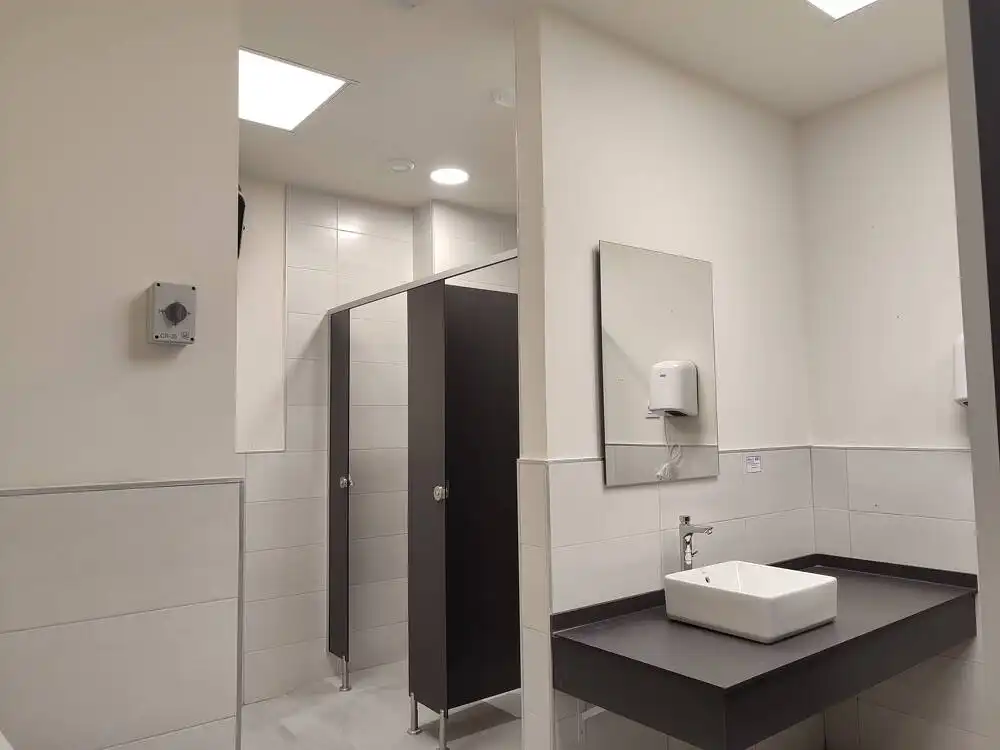 Bathroom of Industrial buildings for rent in Azuqueca de Henares