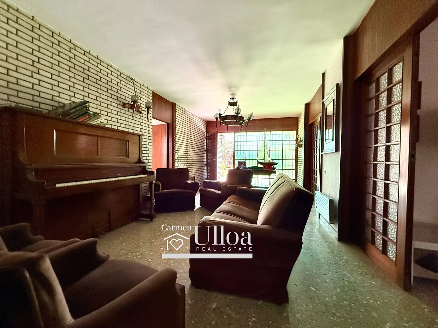 Sala d'estar de Casa o xalet en venda en Alicante / Alacant amb Aire condicionat, Jardí privat i Terrassa