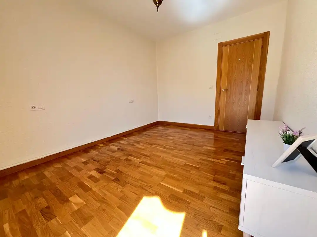 Appartamento con terrazza in vendita a Chantrea, imagen 3