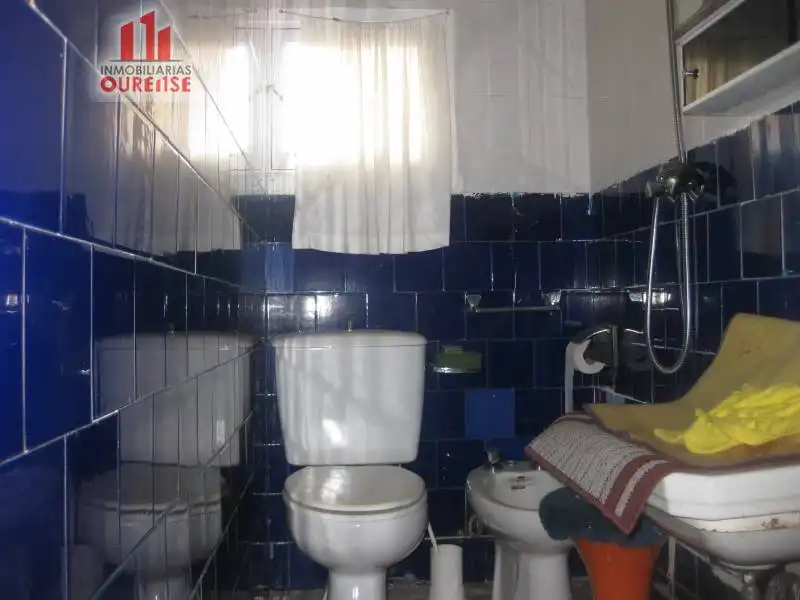 Bathroom of Houses for sale in Ourense Capital   with Storage room