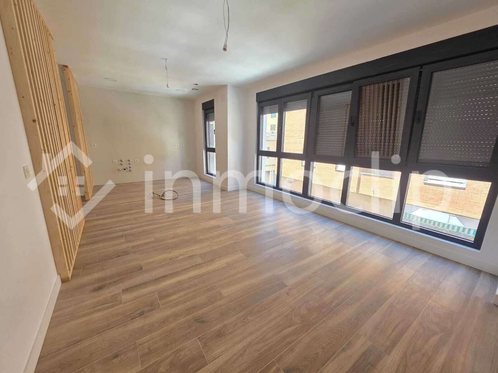 Sala d'estar de Pis en venda en Salamanca Capital amb Calefacció i Piscina comunitària