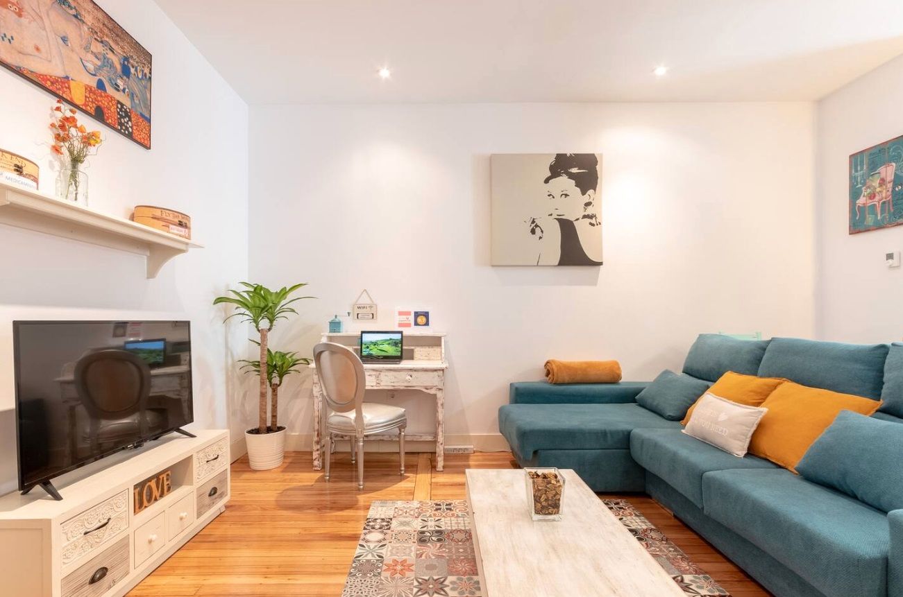 Living room of Apartment to rent in Bilbao   with Air Conditioner, Heating and Parquet flooring