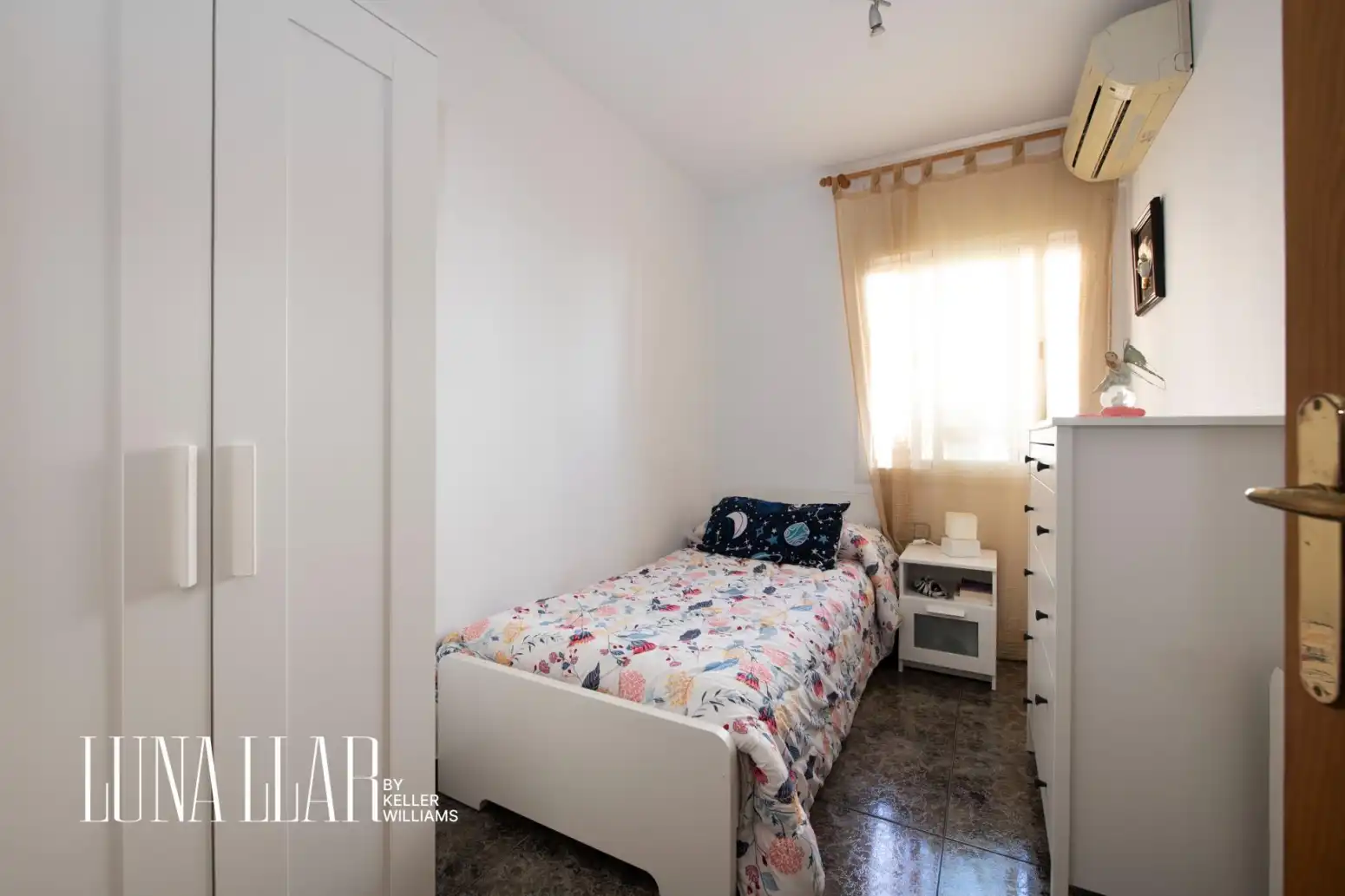 Bedroom of Flat for sale in Castelldefels