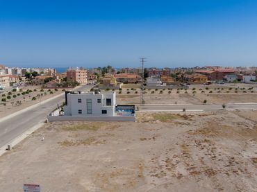 Terreno residencial en venta en Las Lomas - Las Yucas