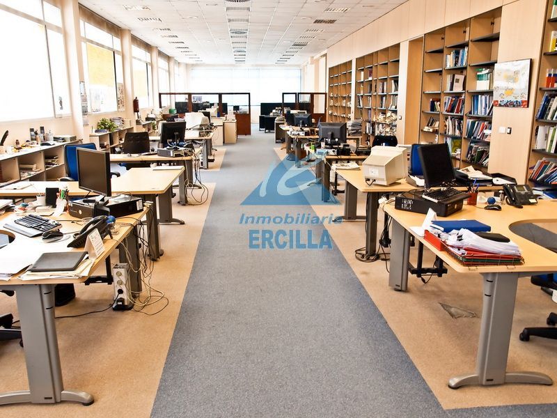 Oficina de alquiler en Etxebarri con Aire acondicionado, Calefacción y Amueblado