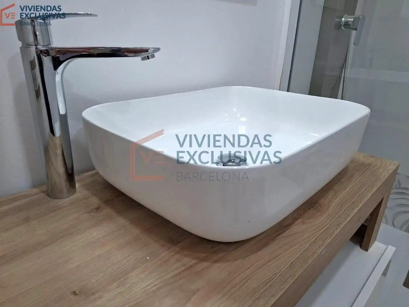 Piso con terraza en venta en Carrer de Viladomat, imagen 17