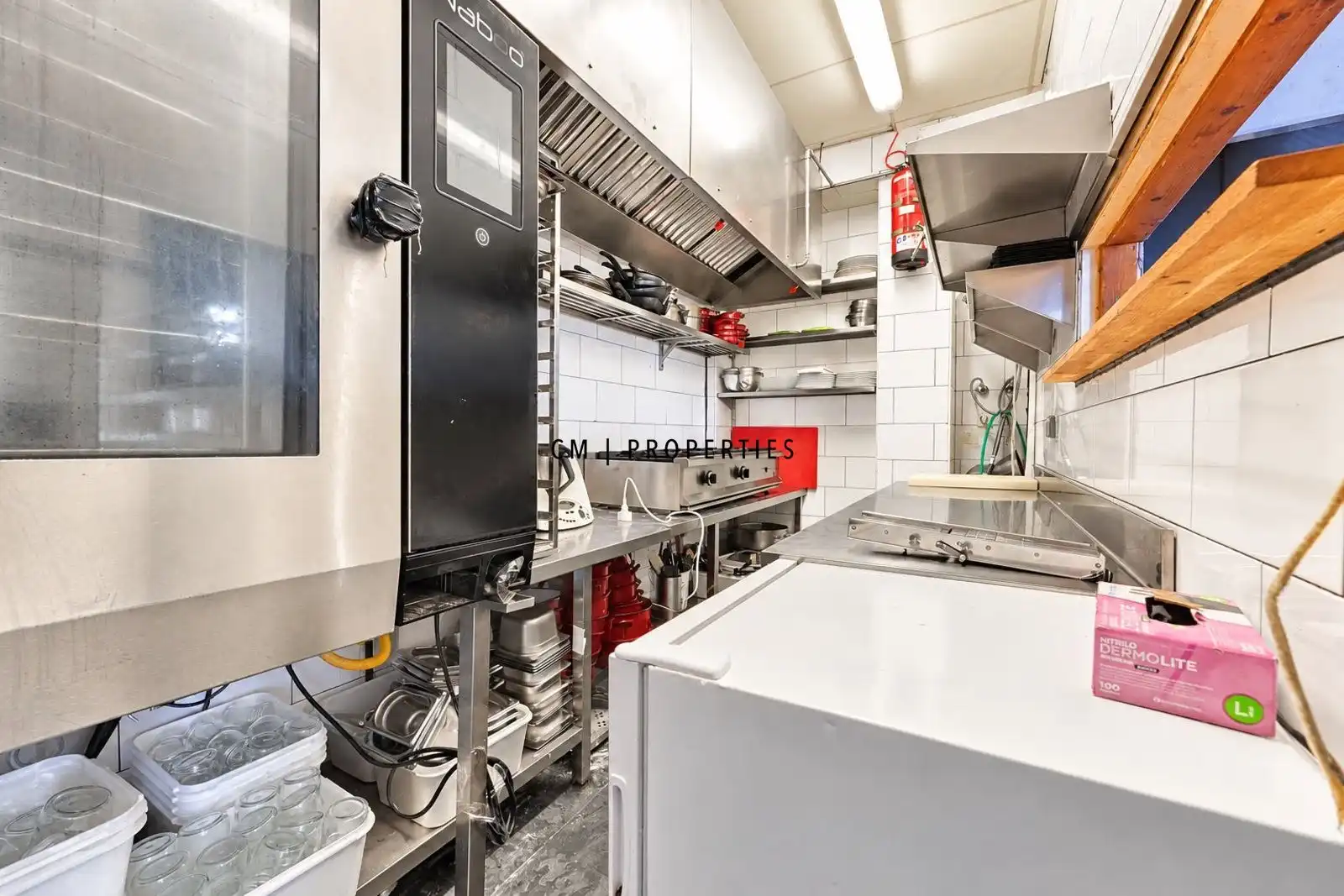 Kitchen of Commercial properties for rent in L'Eixample