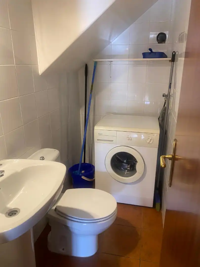 Bathroom of Flat for rent in Camprodon  with Terrace, Furnished and Washing machine