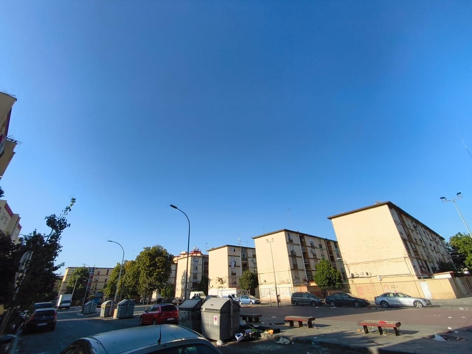 Exterior view of Flat for sale in  Sevilla Capital