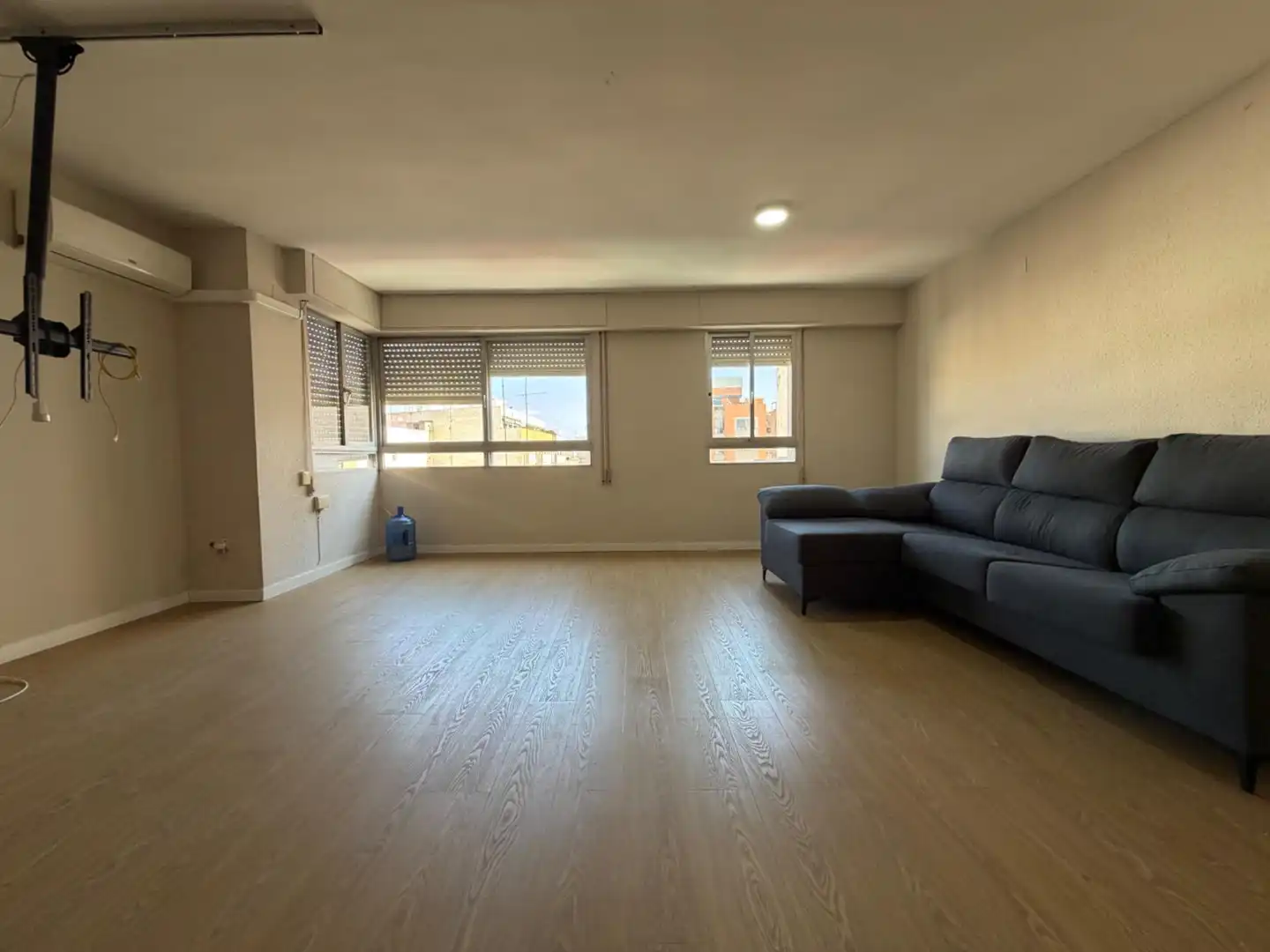 Living room of Flat for sale in Llíria  with Air Conditioner and Balcony
