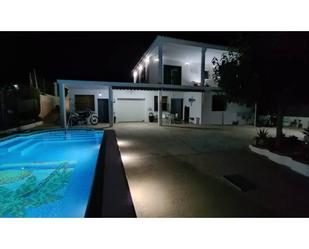 Piscina de Casa o xalet en venda en Pedralba amb Aire condicionat, Jardí privat i Terrassa