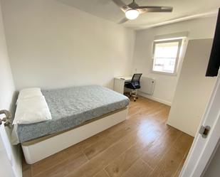 Flat to share in Calle Orio, 4, Los Ángeles