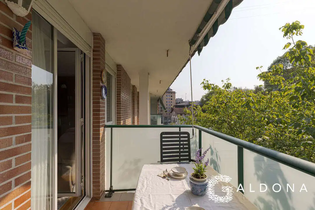 Terrassa de Pis en venda en Donostia - San Sebastián  amb Calefacció, Terrassa i Traster