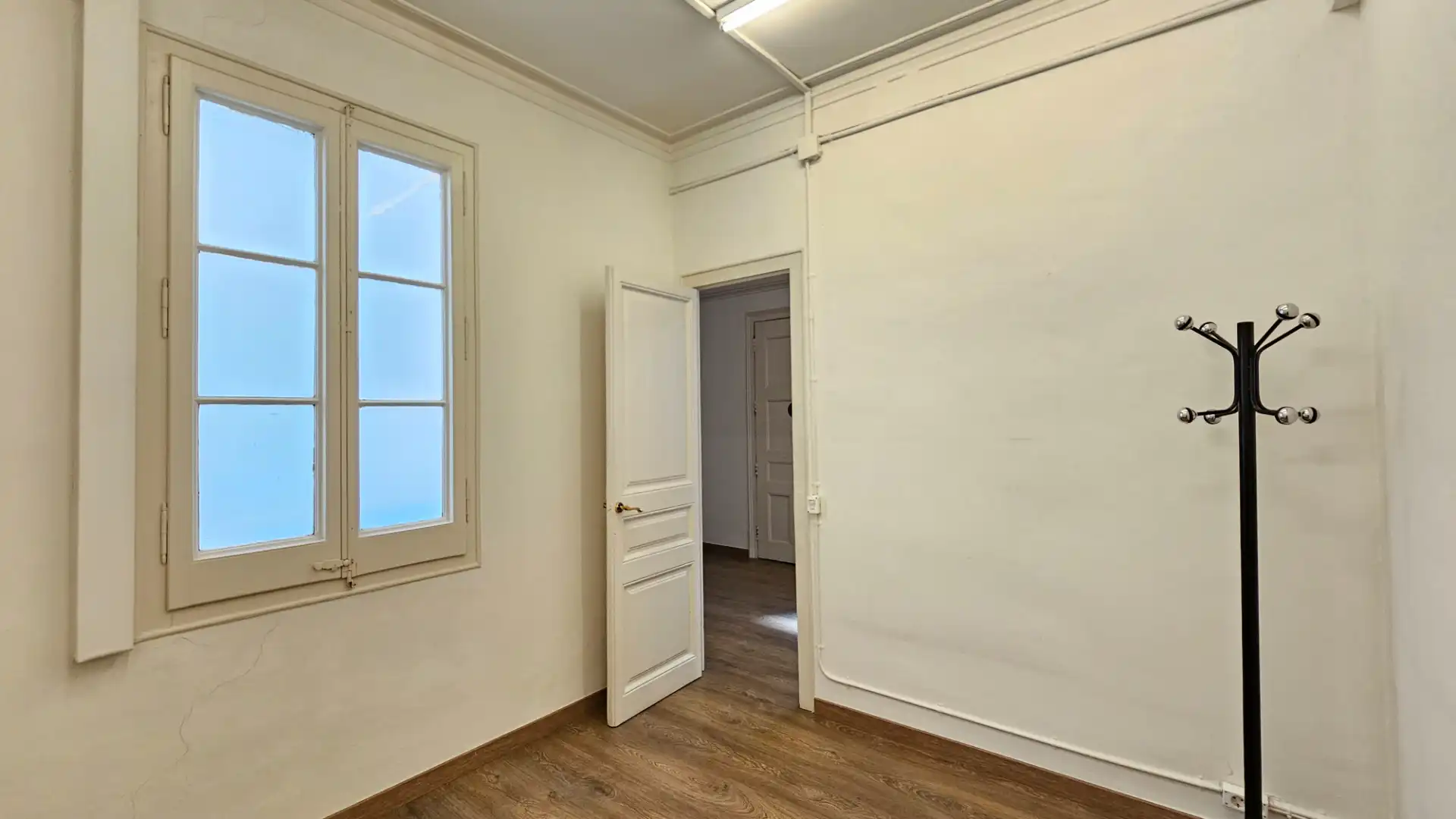 Büro zur Miete in Barcelona mit Heizung und Internet
