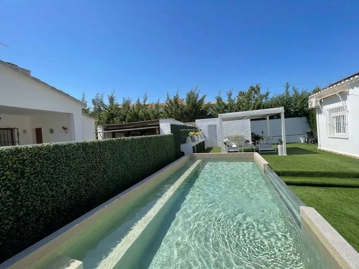 Piscina de Casa o xalet de lloguer en Dénia amb Aire condicionat, Calefacció i Jardí privat