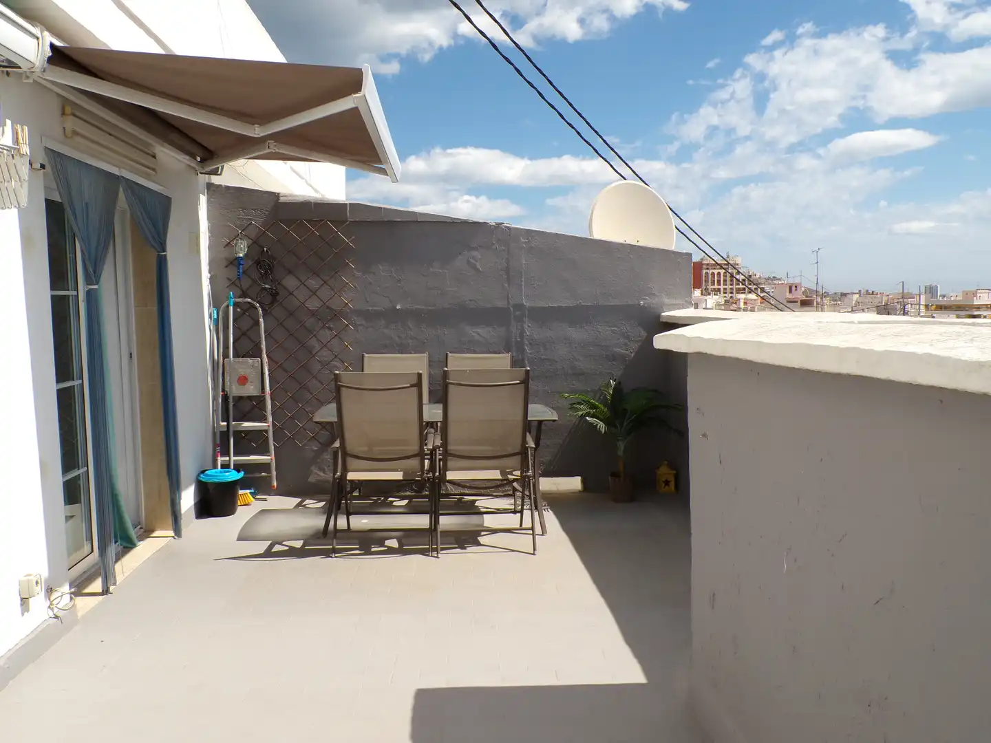 Terrasse von Wohnungen zum Verkauf in Cullera mit Terrasse, Möbliert und Ofen