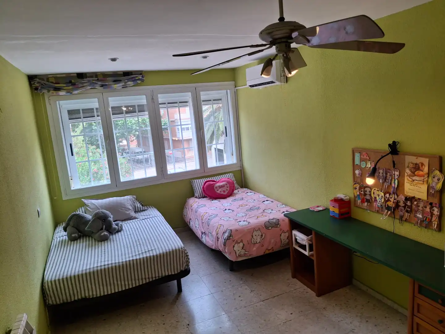 Habitación de Casa adosada en venta en Ciudad Real con Aire acondicionado, Calefacción y Jardín privado