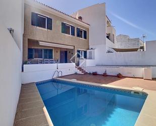 Piscina de Casa o xalet en venda en Maó amb Calefacció, Jardí privat i Terrassa