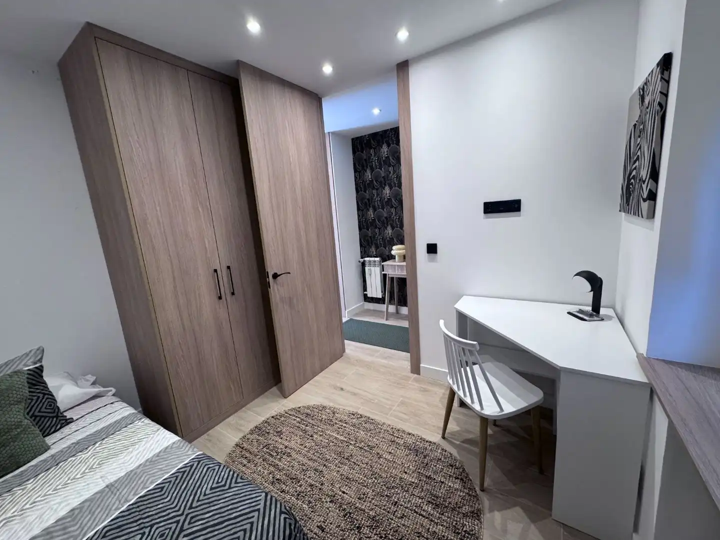 Bedroom of Flat for rent in Oviedo   with Heating, Furnished and Oven
