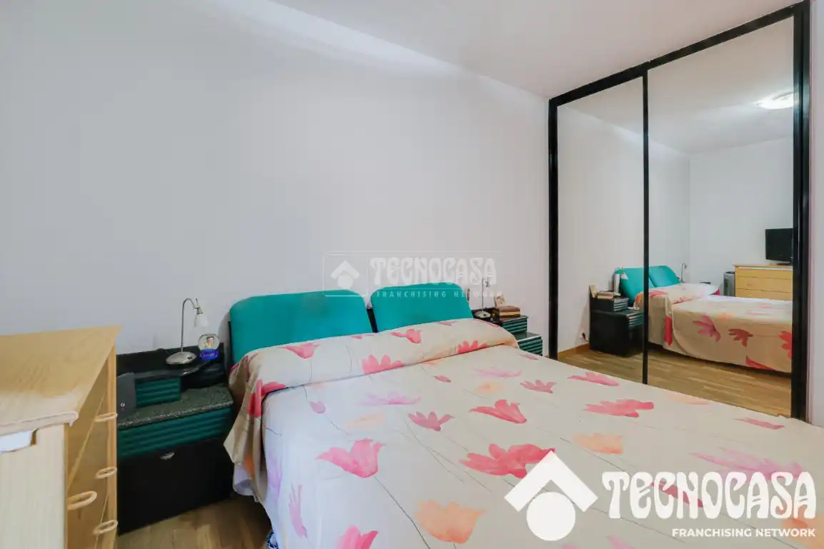 Habitación de Piso en venta en Barcelona con Aire acondicionado y Calefacción